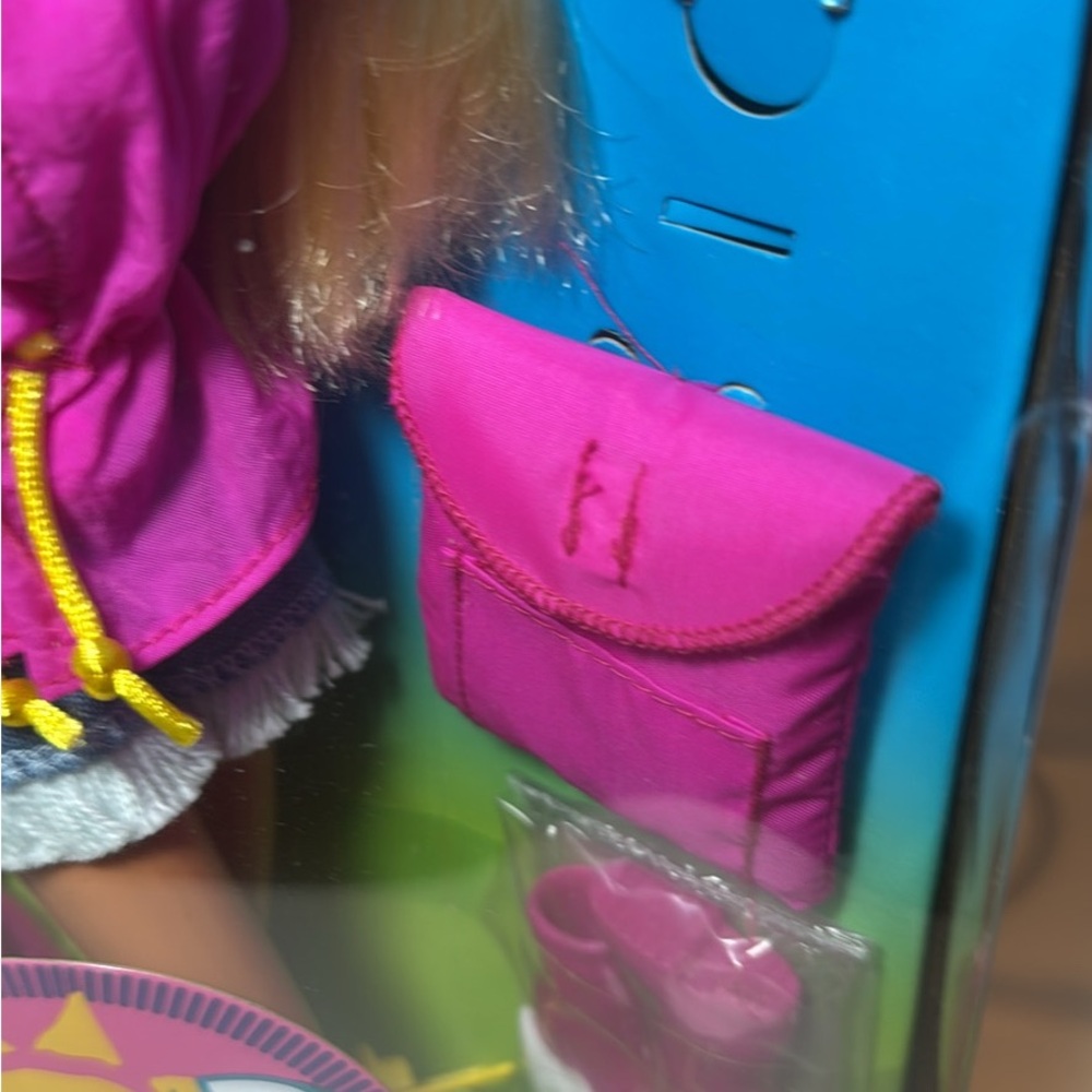 Barbie Camp Doll with Pink Outfit and Accessories - Picture 4 of 6